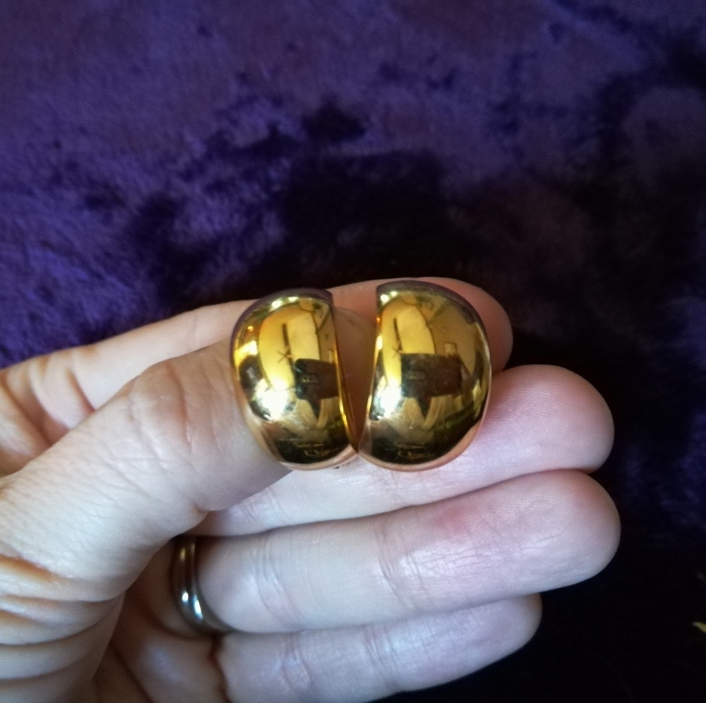 🎈Clearance! Vintage Monet earrings